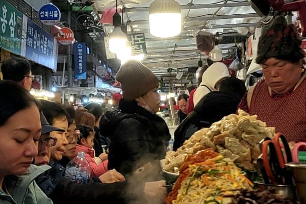 Busy Market, Seoul